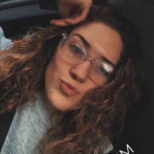 Meet your Posher, Molly